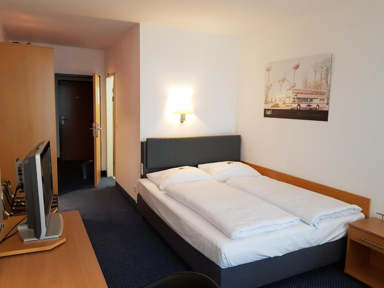 อาร์ตโฮเทล เอเอ็นเอ นีโอเทล Hotel สตุตการ์ต ภายนอก รูปภาพ